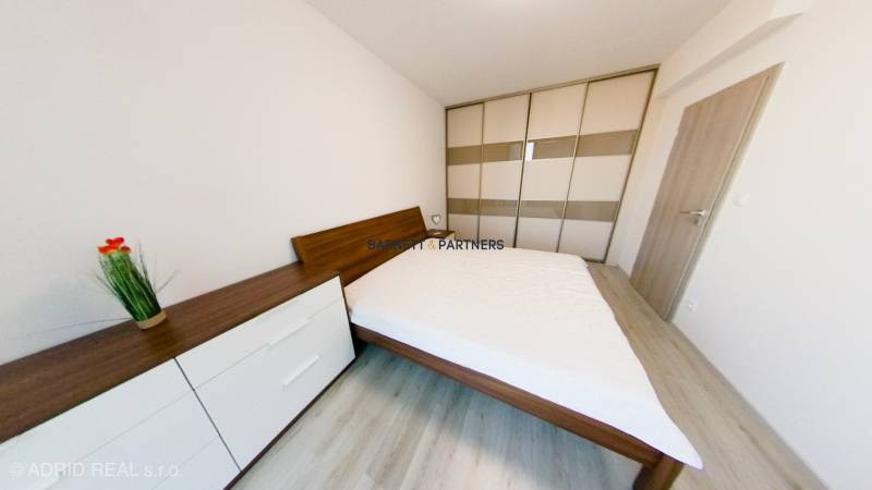 ADRID REAL RENT- CITYPARK RUZINOV (C12): ELEGANCE & CHARM WITHIN REACH