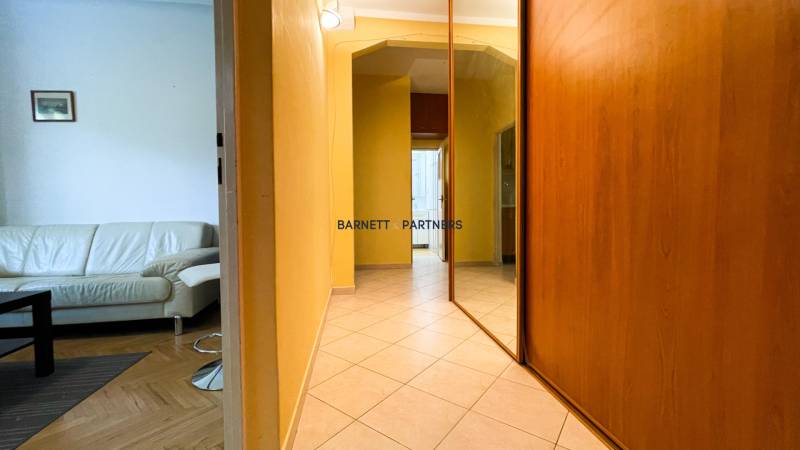 ADRID REAL RENTAL: SPACIOUS & PRACTICAL 3.5-ROOM APARTMENT IN RUŽINOV