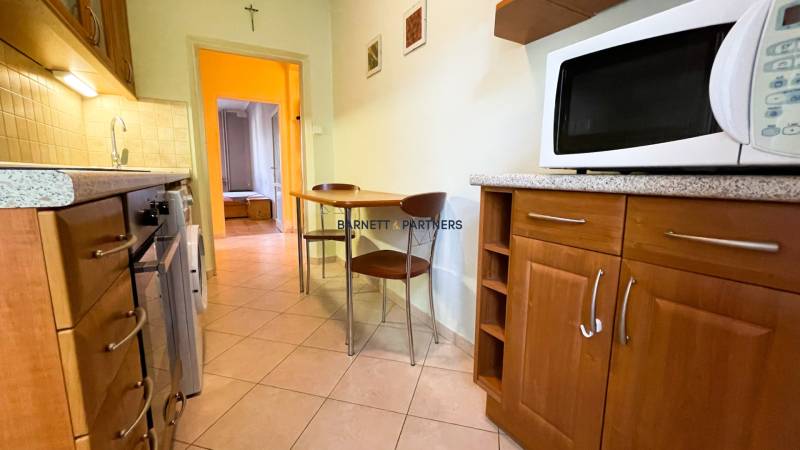 ADRID REAL RENTAL: SPACIOUS & PRACTICAL 3.5-ROOM APARTMENT IN RUŽINOV