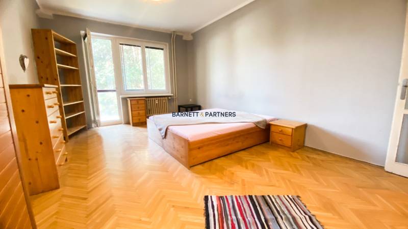 ADRID REAL RENTAL: SPACIOUS & PRACTICAL 3.5-ROOM APARTMENT IN RUŽINOV