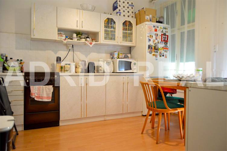 LIGHT AND UNIQUE TWO-ROOM FLAT FOR SALE IN ORIGINAL CONDITION